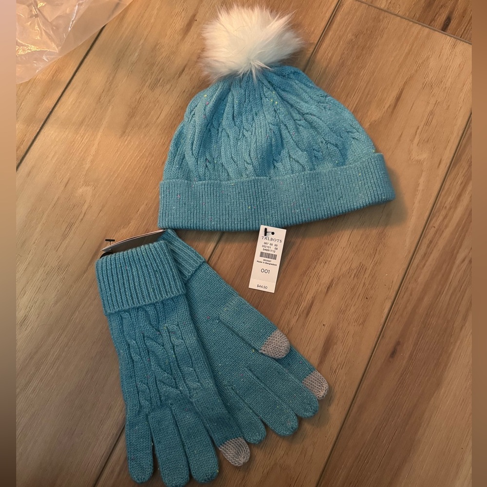 Talbots blue hat and glove set